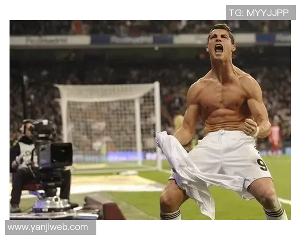 足球明星C罗精彩瞬间集锦展现其传奇职业生涯的辉煌与魅力